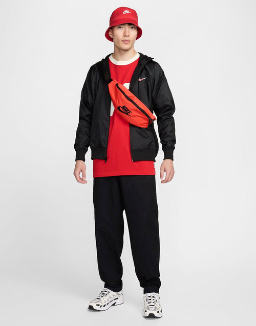 Windrunner Woven Lined Graphic