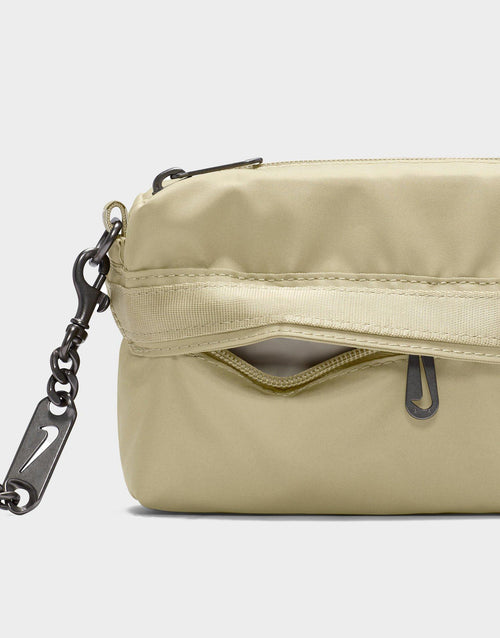 Sportswear Futura Luxe Crossbody (1L)