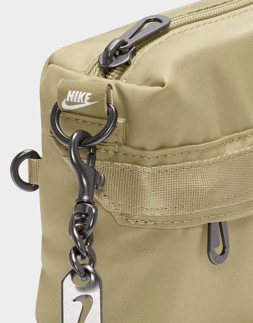 Sportswear Futura Luxe Crossbody (1L)