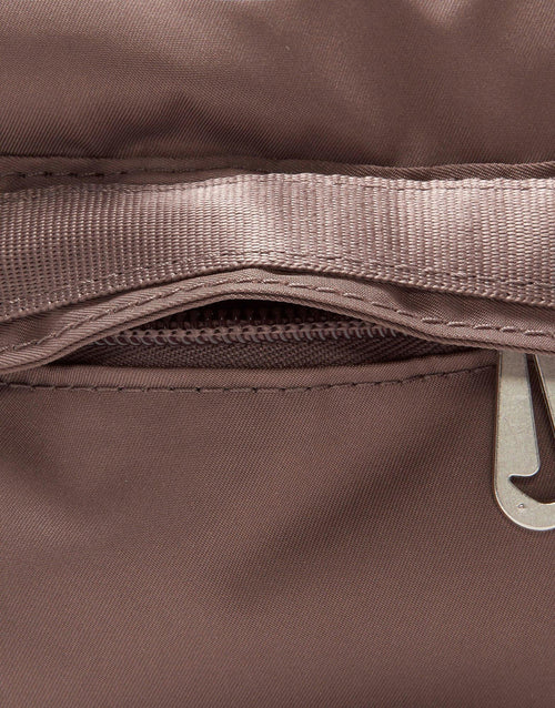 Sportswear Futura Luxe Crossbody (1L)
