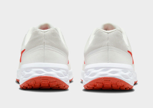 Nike Revolution 6