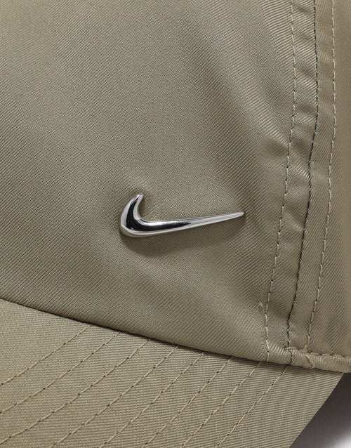 Dri-FIT Club Unstructured Metal Swoosh