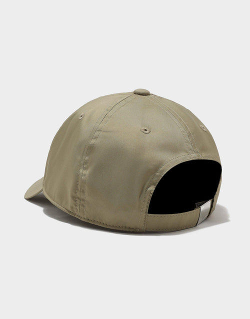 Dri-FIT Club Unstructured Metal Swoosh